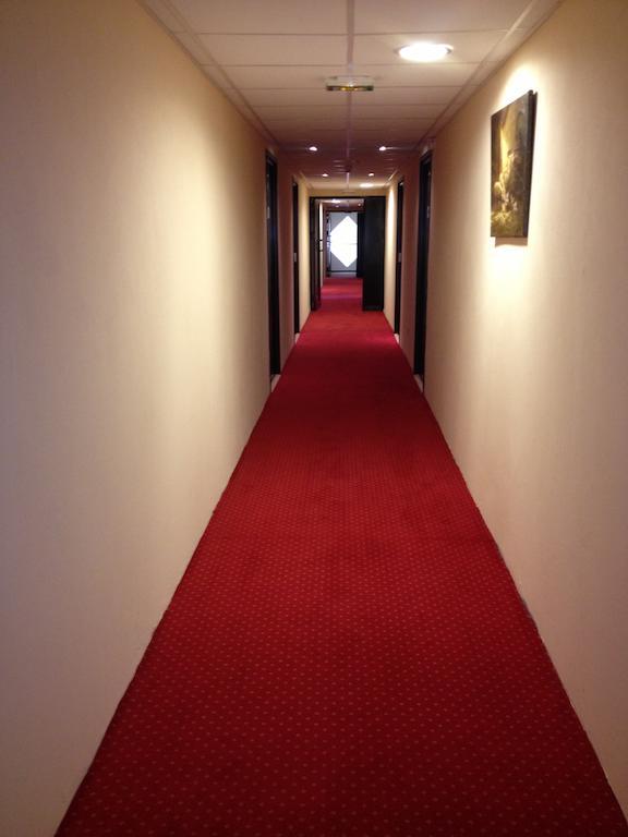Les 4 Vallees Hotel Албервил Екстериор снимка